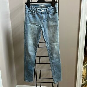 Levis skinny 27
